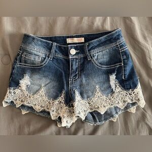 Lace trim jean shorts